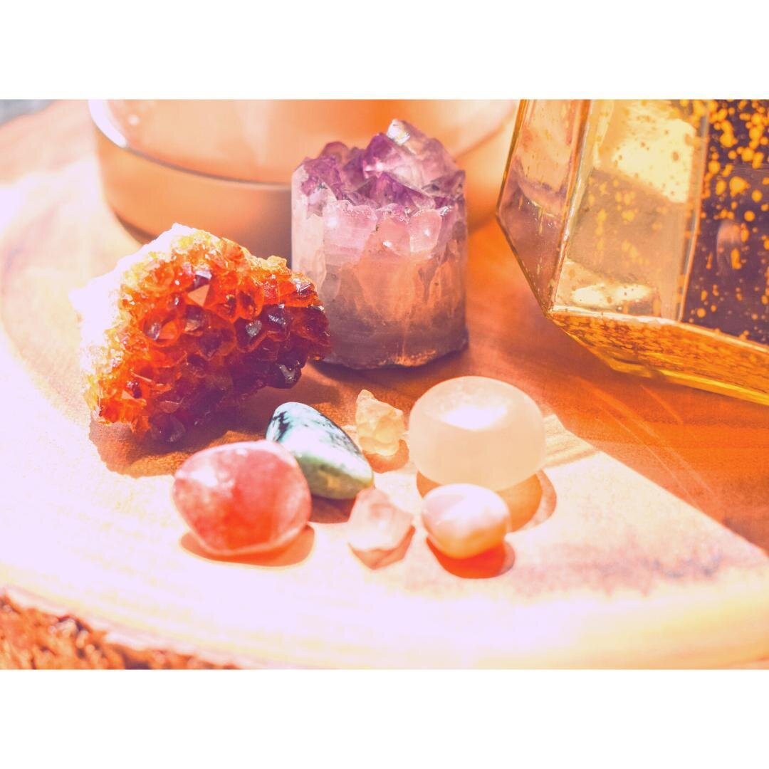 My best friend recharges her crystals under the light of the full moon, clears bad energy by waving around a smoking bundle of sage and questions what the mainstream media tells us about most things. 🌕⁣
⁣
It&rsquo;s fun and interesting and I love he